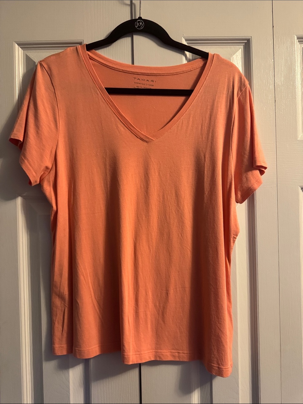 Tahari Peach V-Neck Short Sleeve Tee